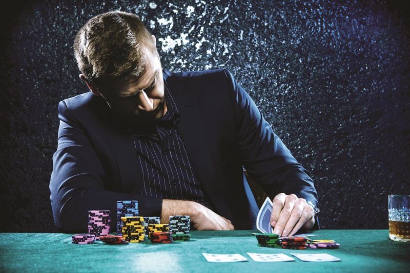 Tilt diễn tả trạng thái tâm lý khi chơi poker